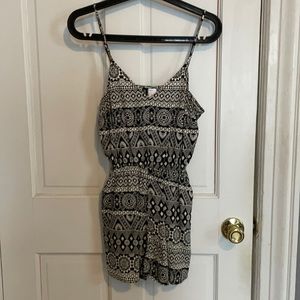 H&M black and white romper, size: 2